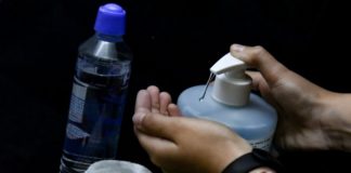 Καταγγελία από τον Εμπορικό Εισαγωγικό Σύλλογο Αιγιαλείας για ελλείψεις σε αντισηπτικά, μάσκες και γάντια antisiptika