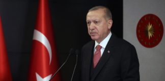 Στο χείλος του γκρεμού η Τουρκία erdogan
