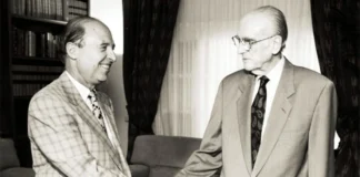 Κώστας Σημίτης: Οι μεταρρυθμίσεις, τα Ίμια, και οι αντιδράσεις – Μια αμφιλεγόμενη κληρονομιά