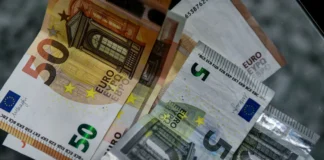 Νέα Φορολογική Κλίμακα: Μειώσεις φόρων για μισθωτούς, συνταξιούχους, νέους & οικογένειες