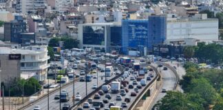 Εκατοντάδες χιλιάδες ανασφάλιστα οχήματα και ελλείψεις ΚΤΕΟ – Η ψηφιακή εκκαθάριση του μητρώου