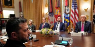 FT: Τραμπ προέτρεψε Ζελένσκι να δεχθεί τους όρους του Πούτιν – «Καταστροφή» απειλή για την Ουκρανία