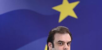 Πιερρακάκης- Βαν Πέτεγκεμ: Στις κάλπες το απόγευμα η προεδρία του Eurogroup