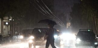 Επείγουσα Προειδοποίηση στην Μάνδρα: «Byron» Προκαλεί Πλημμύρες – Απομακρυνθείτε από Υπόγειους Χώρους