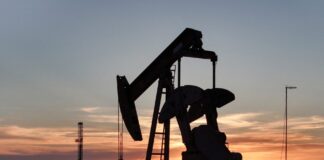 Εκτόξευση Πετρελαίου, Βουτιά Χρυσού και Μετοχών – Ο Τραμπ Αναστάτωσε τις Αγορές