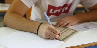 Πανελλήνιες 2026: Χρήσιμες συμβουλές για να κρατήσετε την ψυχραιμία σας την ώρα της εξέτασης