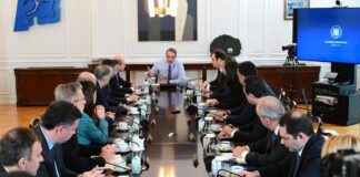 Ο Πανικός του Μαξίμου για τις Κάλπες: Πώς το Προεκλογικό Πακέτο των 4,7 Εκατομμυρίων Προσπαθεί να Κρύψει τη Φθορά
