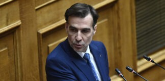 Άδειασε κι άλλο το «μαγαζί» του Κασσελάκη