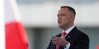 Ο πρόεδρος της Πολωνίας αφαιρεί το ανώτατο παράσημο από τον Ζελένσκι – «Στρατηγικό λάθος» λέει το Κίεβο