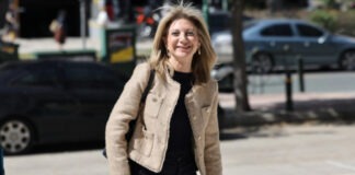 Το νέο «μαγαζί» της Καρυστιανού αποκτά την πρώτη του βιτρίνα