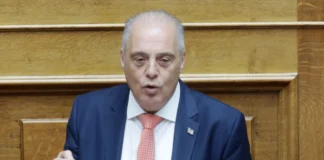 Βελόπουλος στη Βουλή: «Είστε η κυβέρνηση του ξεπουλήματος» – Επίθεση για νερό, καύσιμα και σκάνδαλα