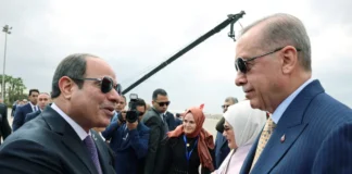 «Στρατιωτικό ραντεβού» Άγκυρας – Καΐρου – Πώς διαβάζει η Αθήνα τον νέο άξονα