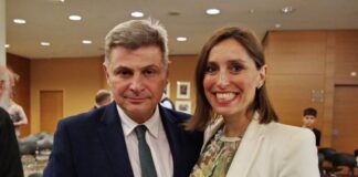 Φαραντούρης: «Δεν είμαστε όλοι ίδιοι» – Η απάντηση για τα 245.700 ευρώ της συζύγου του