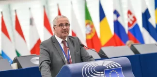 Μανιάτης: Στοχευμένες κυρώσεις για τον παράνομο αγωγό Τουρκίας – ψευδοκράτους