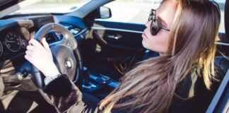 Γυναίκες και τροχαία : Η έρευνα που δείχνει 60% υψηλότερο κίνδυνο τραυματισμού – Τι αλλάζει
