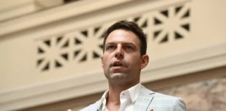 Στέφανος Κασσελάκης: «Η διαφθορά δημιουργεί τεράστια φτώχεια» – Σκληρή επίθεση στην κυβέρνηση
