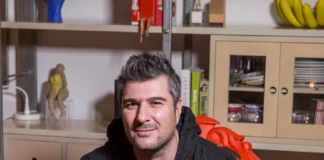 «Ξημερώνει η πιο δύσκολη ημέρα» – ο ανείπωτος πόνος του Νίκου Μωραΐτη για την απώλεια της μητέρας του