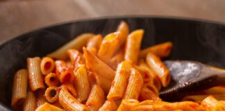 Pasta alla Vodka: Όταν η βότκα συναντάει την ντομάτα