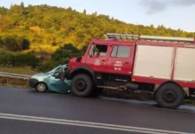 Σύγκρουση με πυροσβεστικό στη Σπάρτη – δύο νεκροί και βαρύ πένθος
