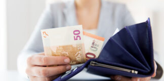 Το τετραπλό χτύπημα για τις τσέπες των συνταξιούχων