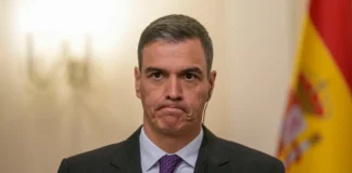 Το πολιτικό καλοκαίρι του Πέδρο Σάντσεθ – Σκάνδαλα, κρίση στη Θέουτα και το στοίχημα της επόμενης ημέρας Ο Ισπανός πρωθυπουργός Πέδρο Σάντσεθ σε πρόσφατη ομιλία του