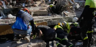 Καταστροφικός σεισμός 7,4 Ρίχτερ στην Κολομβία: 254 νεκροί, χιλιάδες τραυματίες και αγνοούμενοι – Μάχη με τον χρόνο στα ερείπια Σωστικά συνεργεία στα ερείπια μετά τον σεισμό 7,4 Ρίχτερ στην Κολομβία