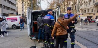 Παρίσι: Νέα δρακόντεια μέτρα για τα ηλεκτρικά πατίνια – Υποχρεωτικό κράνος και γιλέκο υψηλής ορατότητας
