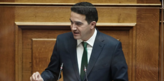 Κατρίνης από τη Βουλή: Χαμηλές συντάξεις, χρέη και ακρίβεια πίσω από τα κυβερνητικά πλεονάσματα – Οι προτάσεις του ΠΑΣΟΚ
