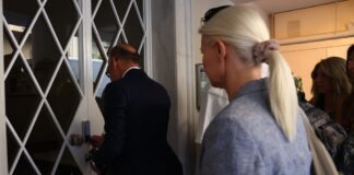 Θάνατος Μαζωνάκη: Η «φωτογραφία-φάντασμα» στο κινητό της γιατρού και το «κενό» των 87 λεπτών