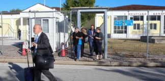 Το «άνοιγμα» του κινητού του σταθμάρχη και τα τρία ερωτήματα που θέλει να απαντήσει η δίκη των Τεμπών
