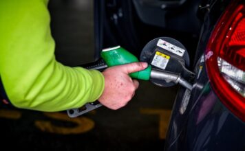 Brent στα 110 δολάρια — Ρεύμα στα 240 ευρώ η μεγαβατώρα, επιδοτήσεις στις 30 Οκτωβρίου