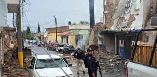 Μεξικό: Επίθεση με παγιδευμένο αυτοκίνητο έξω από αστυνομικό τμήμα – 10 τραυματίες και εκτεταμένες ζημιές σε 17 σπίτια