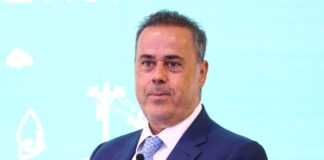 Ο Παπασταύρου βάζει φρένο στα σενάρια αλλαγής της όδευσης του GSI και επιβεβαιώνει τις γεωτρήσεις — «Το 2026 οι έρευνες, το 2027 η πρώτη γεώτρηση στο Ιόνιο»