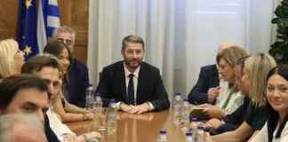 ΠΑΣΟΚ – ΕΛΑΣ: το ντέρμπι της δεύτερης θέσης που θα κριθεί στην Αττική — στρατηγική, μεταγραφές και ένας «διμέτωπος» που καταλήγει μονομέτωπος