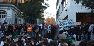 Γαλλία: Πάνω από 5.000 συλλήψεις και ένας 15χρονος χωρίς χέρι – Η μαθητική εξέγερση που ταρακουνά τη χώρα