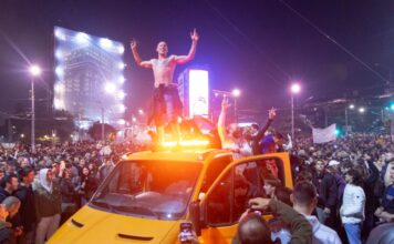 Σερβία: Η «Φοιτητική Λίστα» ανατρέπει τον Βούτσιτς – Πανηγυρισμοί, παραδοχή ήττας και το άνοιγμα της ΕΕ