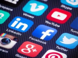 Social media: Το ΠΑΣΟΚ αντιπροτείνει διαβαθμισμένη πρόσβαση — Γονική εποπτεία για 13-14 ετών, αυστηρός περιορισμός κάτω των 13