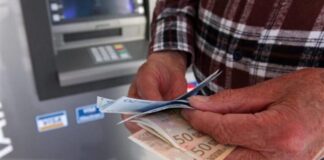 Συνταξιούχοι: Τρεις πληρωμές έως τα τέλη Νοεμβρίου — Πότε καταβάλλονται συντάξεις και επίδομα 400 ευρώ